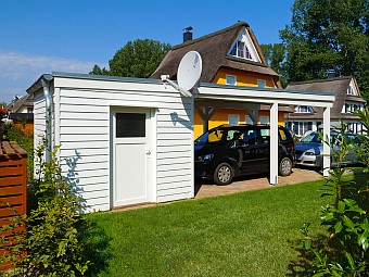 Gartenhaus und Carport